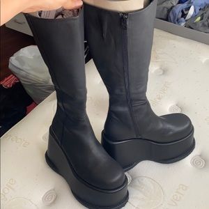 Brand UNIF smoke boots
